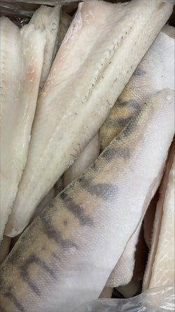 Perche (brochet), 6-8 oz, filets, avec peau, congelée, NW, 5 kg (11,023 lb)